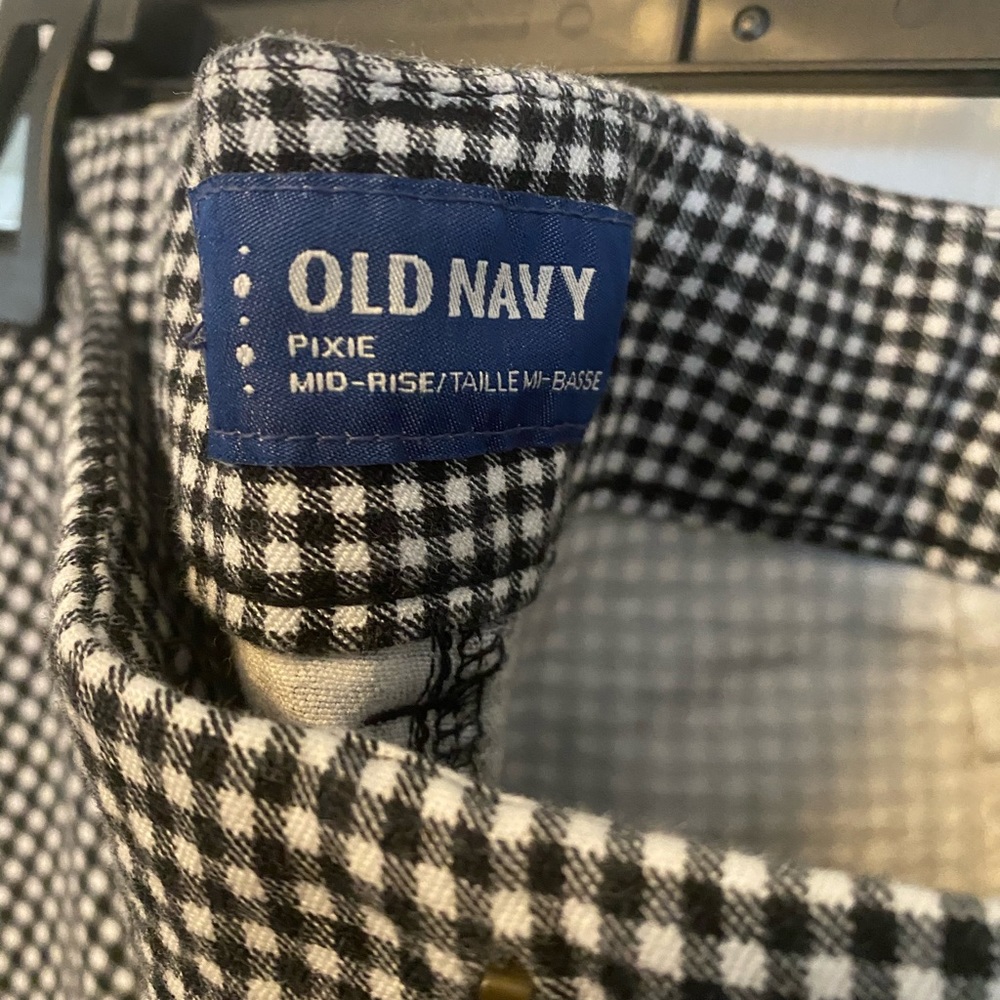 Old Navy Pixie Pants size 20 short